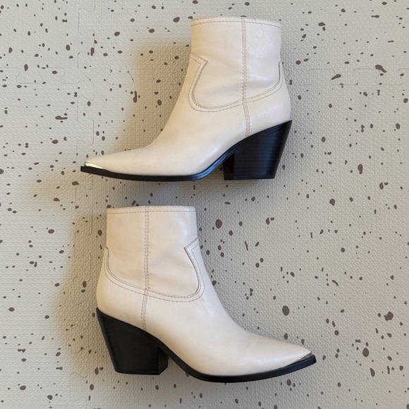 💘 PAIGE - LUCY ANKLE BOOTS CHROME TOE